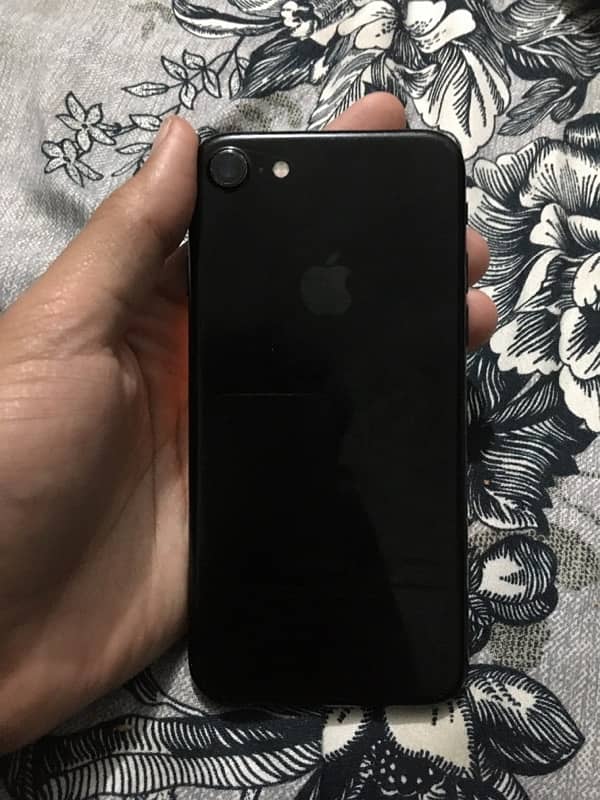 IPhone 7 … 128Gb . . Original panel and back 0