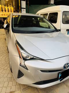 Toyota Prius S Touring Selection 2018 Hybrid