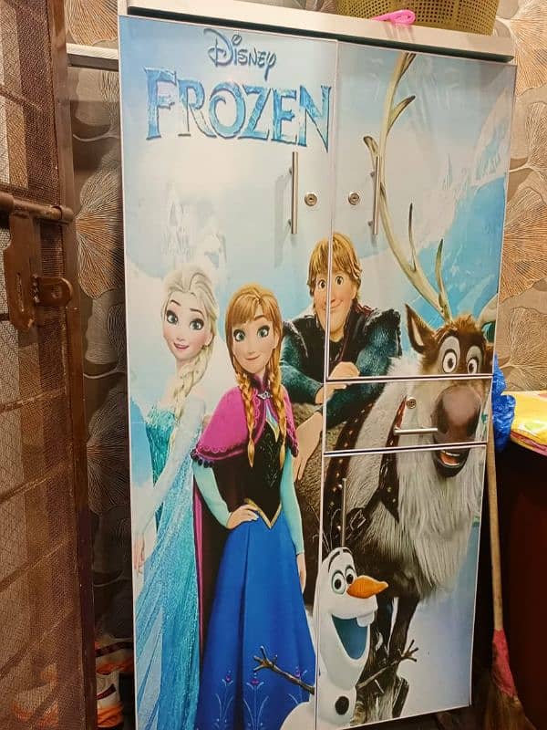 Frozen Theme Wooden Almari 0