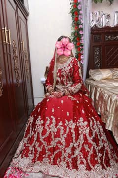 bridal lehnga 10/10 excellent condition used only once for few hours