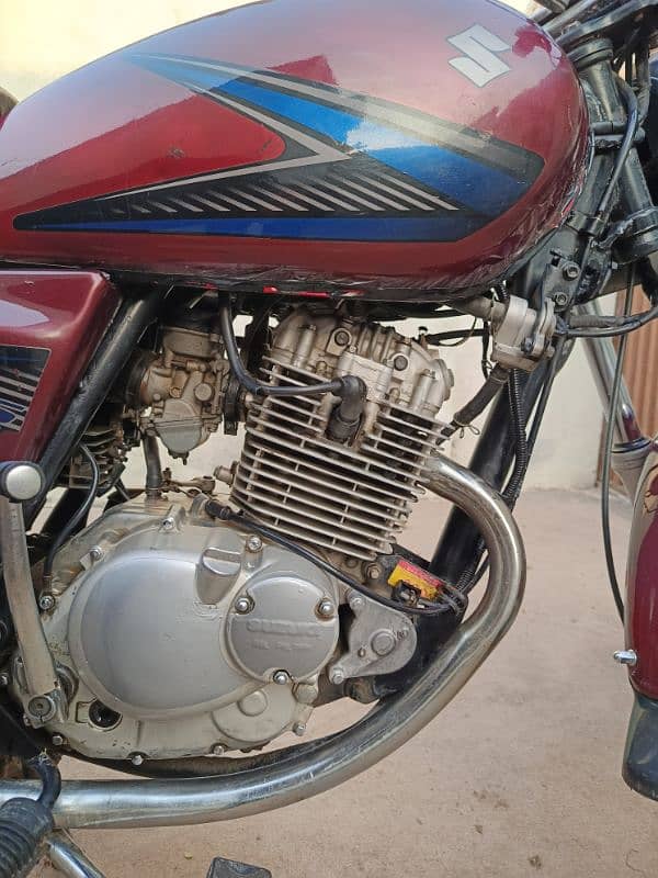 Suzuki gs150 13