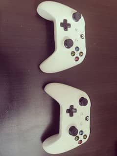 Xbox One Original controllers 2pcs