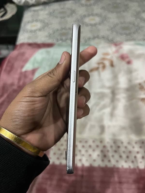 used phone looks new 4