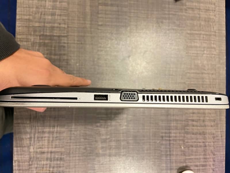 HP EliteBook 3