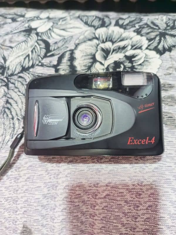 just like new good condition camera made in japan 0