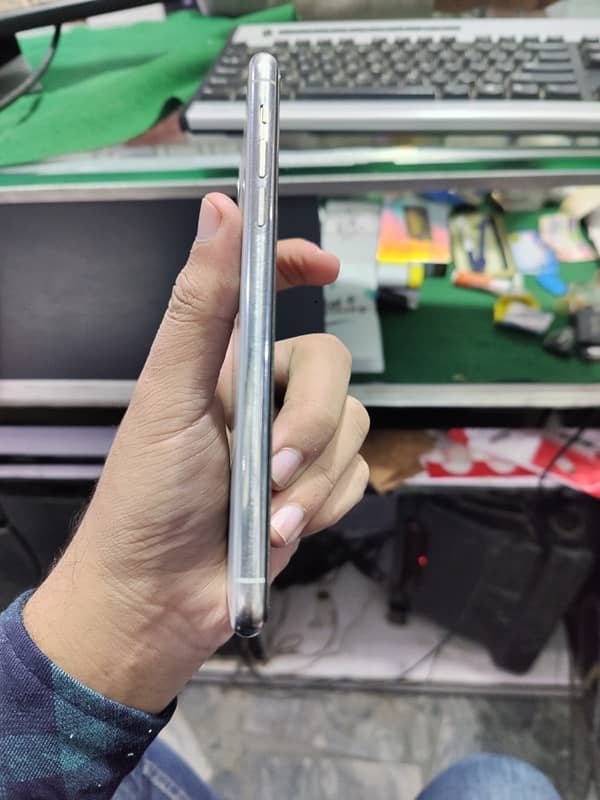 Iphone 11 pro max PTA approved 0