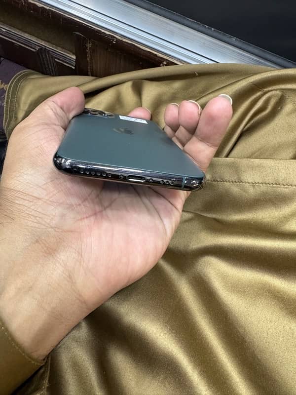 iPhone 11 Pro 256 gb non pta 3