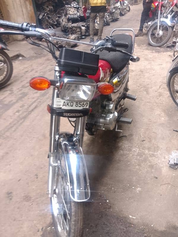 Honda 125 special edition 9