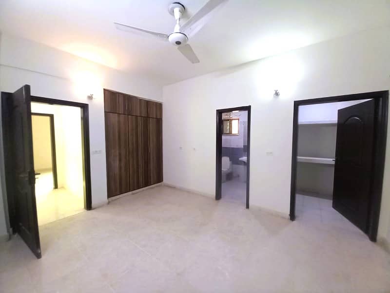 Modern Living 10 Marla Apartment For Sale In Askari 11 2