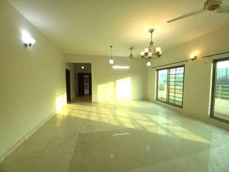 Modern Living 10 Marla Apartment For Sale In Askari 11 5