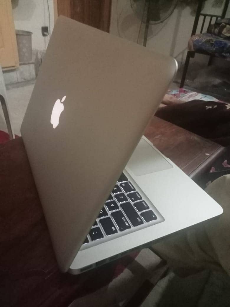 Macbook pro mid-2012 0