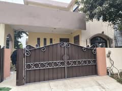 double storey corner house for rent available