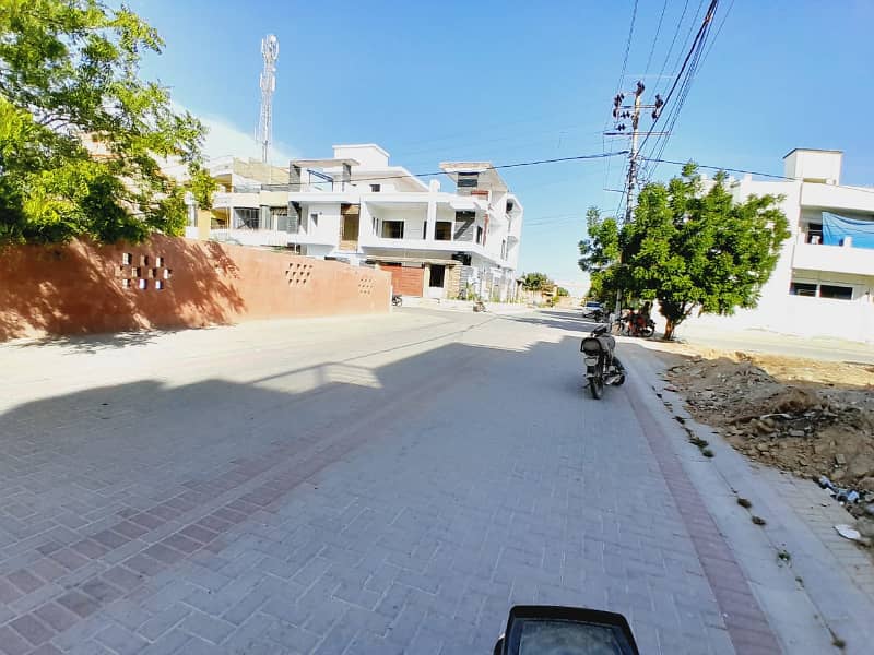 BRAND BUNGALOW FOR SALE IN SCHEME 33 CENTRAK INFORMATION HOUSING SOCIETY, 2