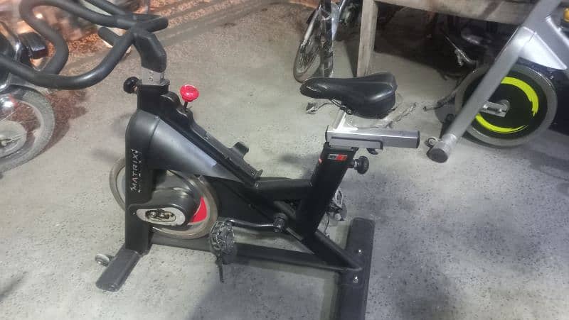 MATRIX AMERICAN SPIN BIKE HEAVY WIGHT 1