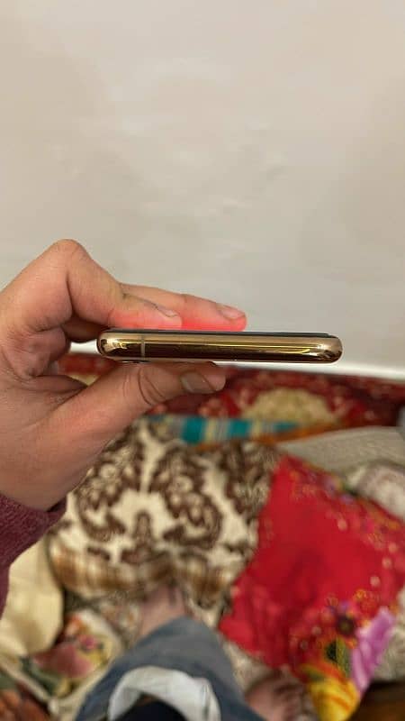 iphone 11 pro dual PTA 4