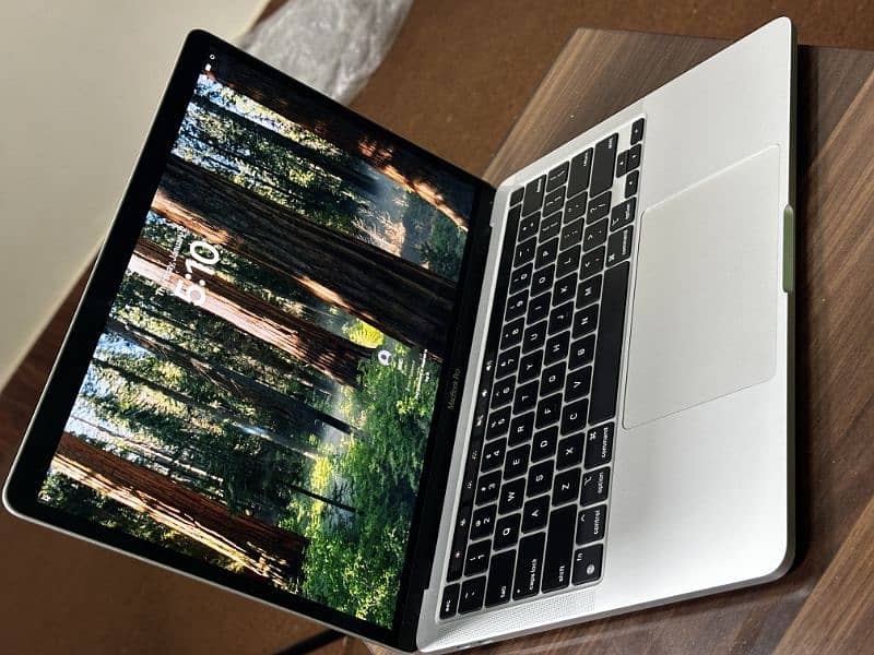 MacBook Pro M1 512 5