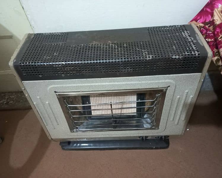 Gas Heater like new solid and heavy weight 0