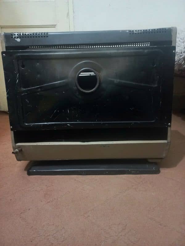 Gas Heater like new solid and heavy weight 2