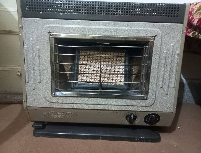 Gas Heater like new solid and heavy weight 3