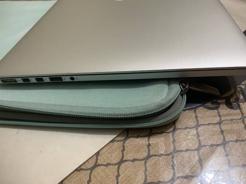 MacBook Pro (Retina, 15-inch, Mid 2015) 8