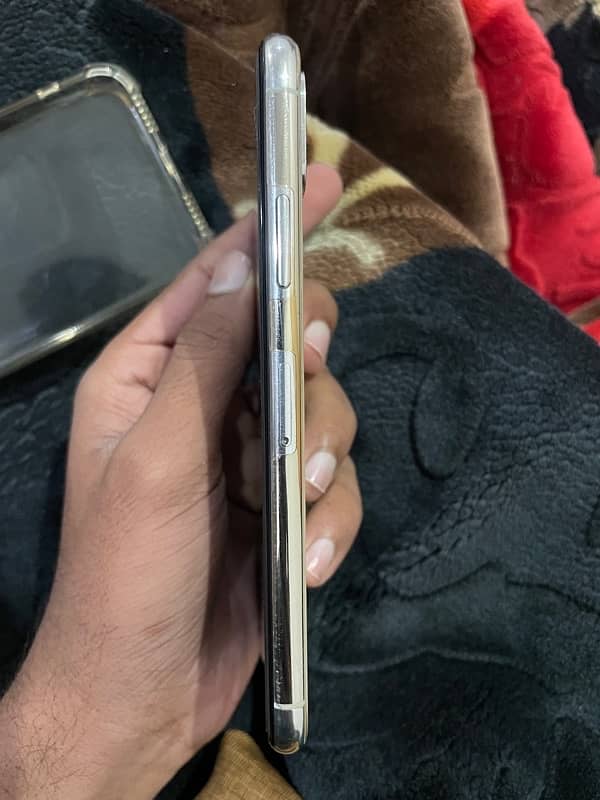 iPhone X pta aproved 64GB White 0