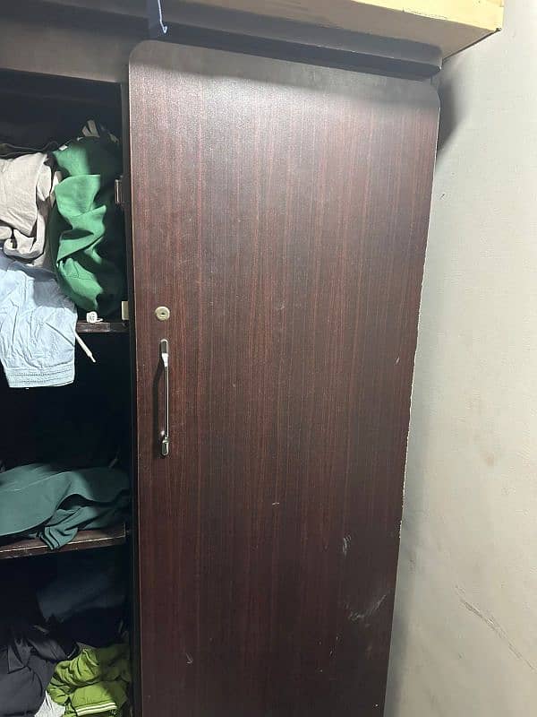 wooden cupboard 6feet 1