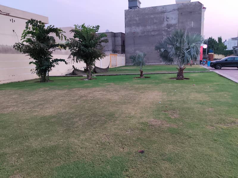 8 Kanal Prime Commercial Plot for Rent at Koh-i-Noor, Faisalabad 0