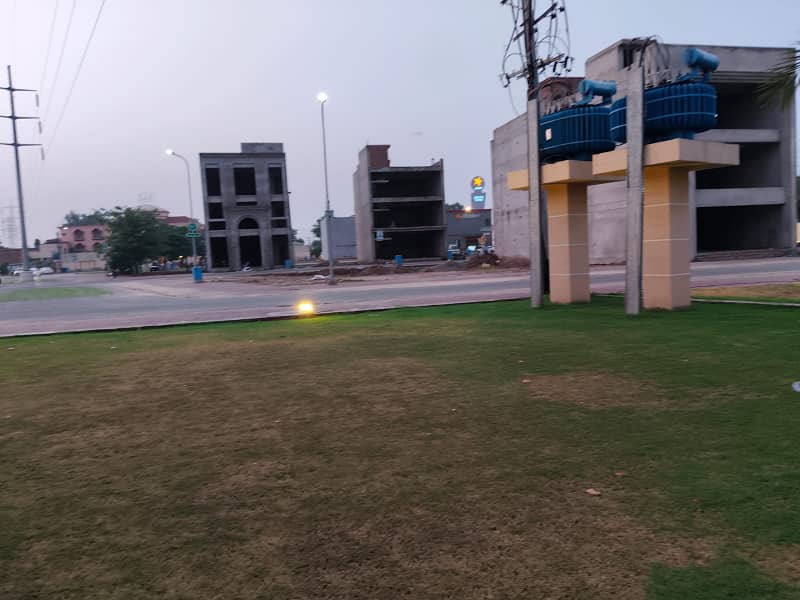 8 Kanal Prime Commercial Plot for Rent at Koh-i-Noor, Faisalabad 2