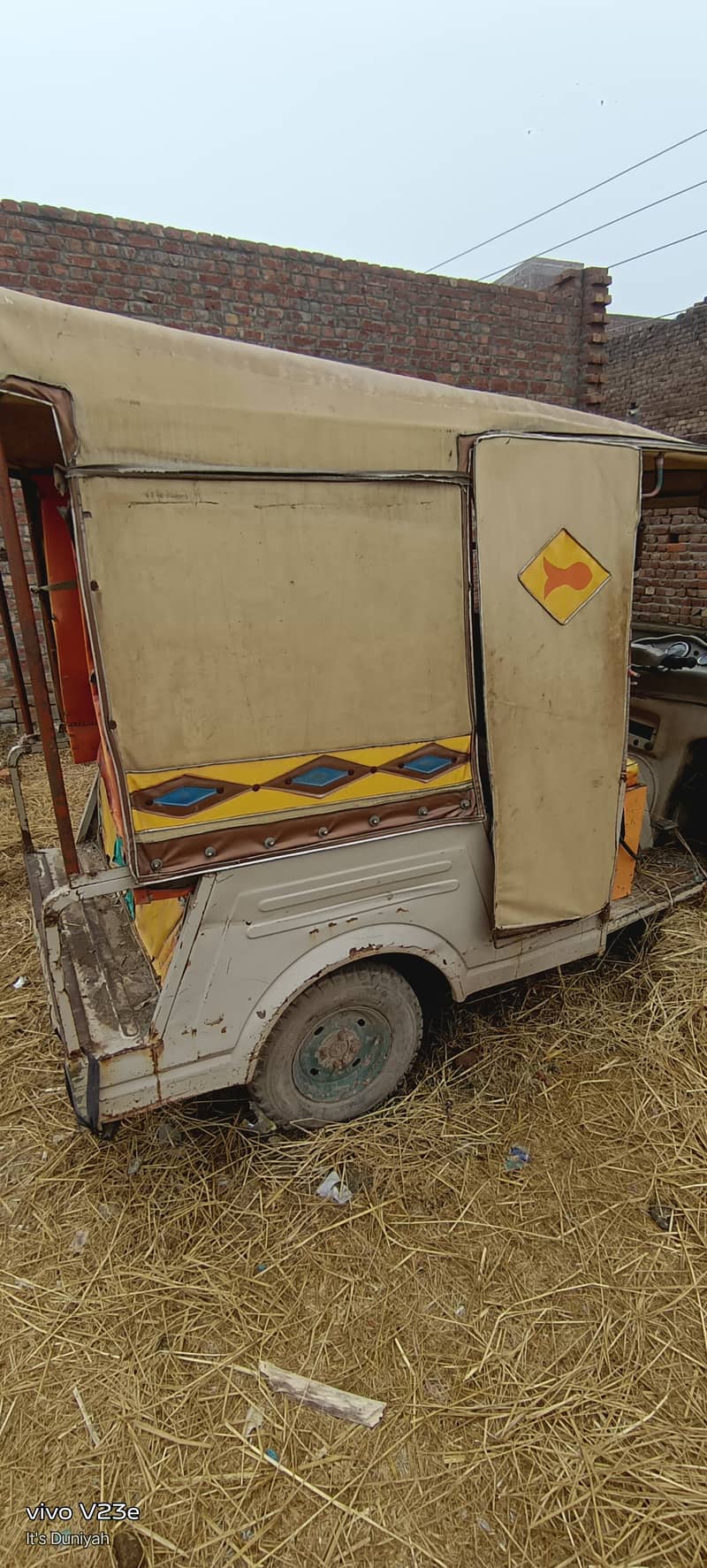 CNG rickshaw 0