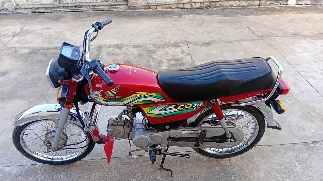 Honda CD 70 2023 lush condition 11