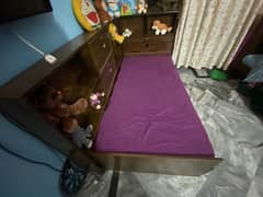 Kids bed