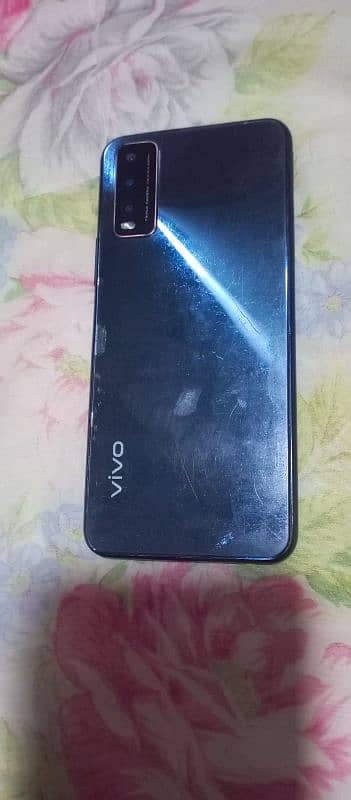 vivo y20 mobile 4/64   WhatsApp no 03171686739 4