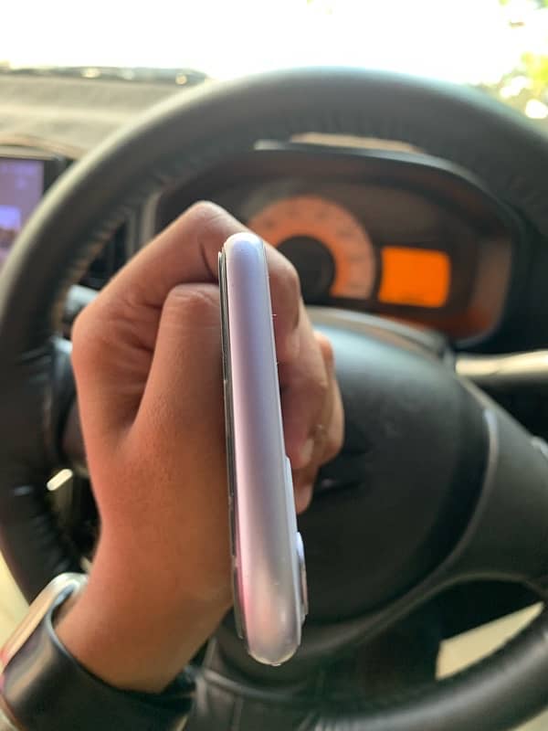 iPhone 11 64 gb 3