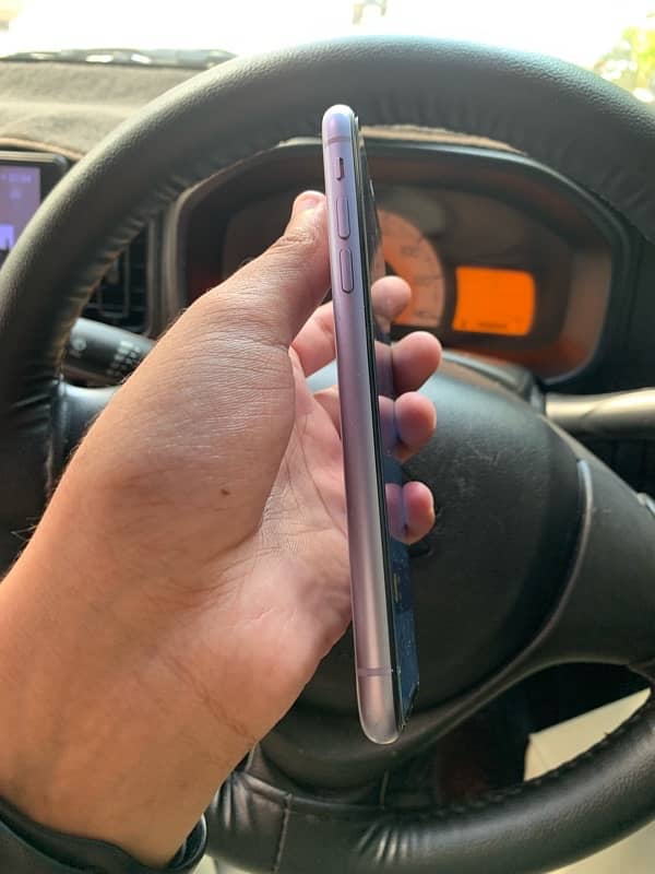 iPhone 11 64 gb 4