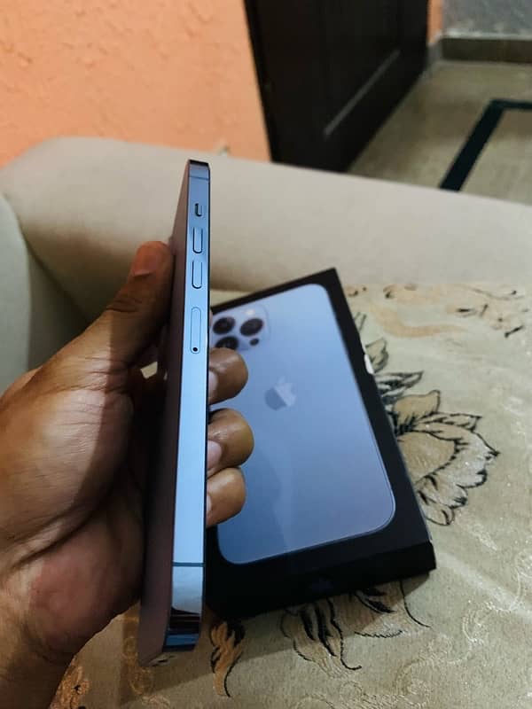 i phon 13 pro max 512gb non pta  scom sim working 4