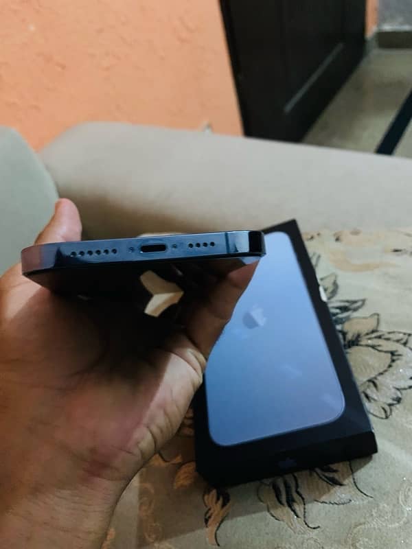 i phon 13 pro max 512gb non pta  scom sim working 6