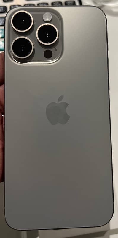 iPhone 15Pro Max 256Gb Natural Titanium 1