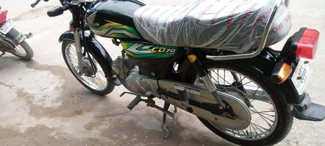 Honda CD 70 2023 3