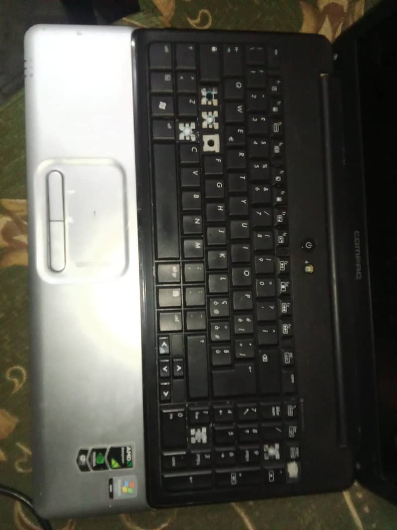 laptop of HP 4 gb ram 3