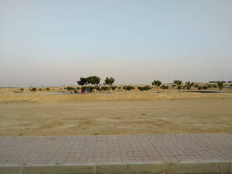 Precinct 31 Residential plot of 125 Sq. Yards on Ideal Location in Bahria Town Karachi 0