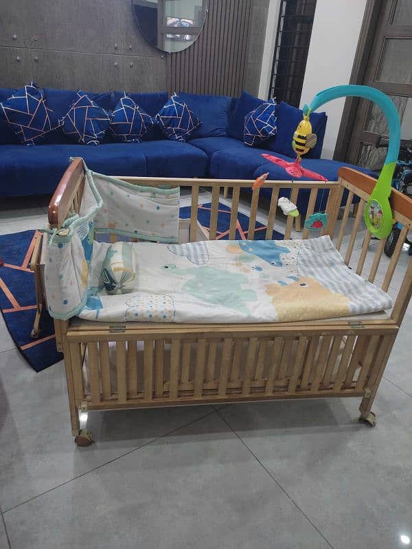 Wooden Baby Cot with Swing and Swimg Toy 3