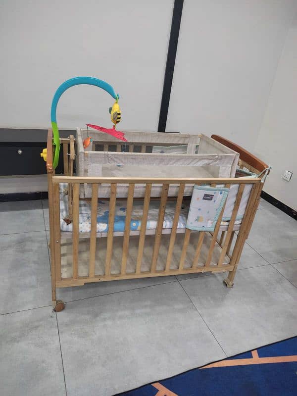 Wooden Baby Cot with Swing and Swimg Toy 4