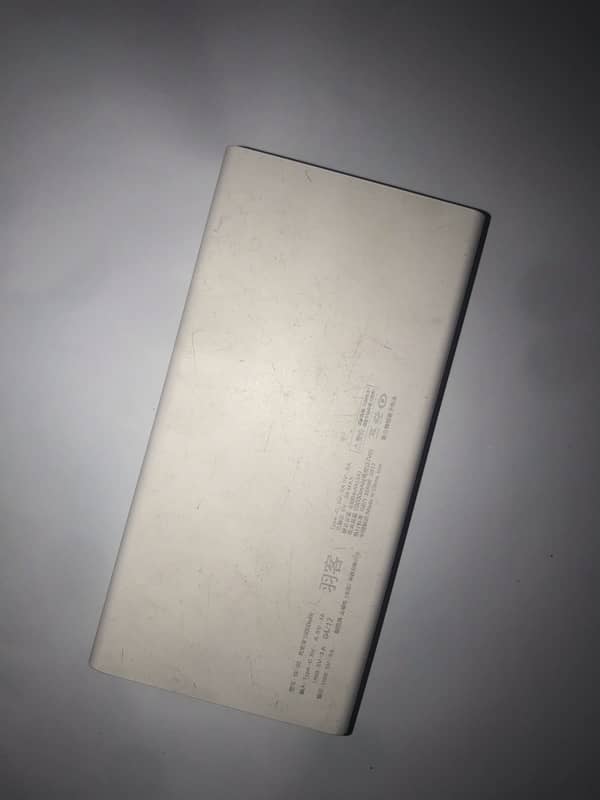 power bank 10000mAh with free iphone cable 3