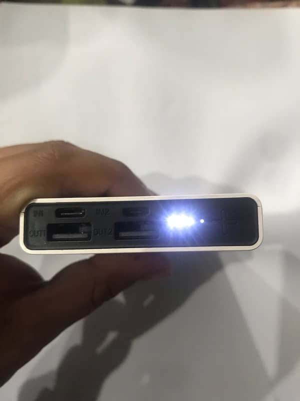 power bank 10000mAh with free iphone cable 4