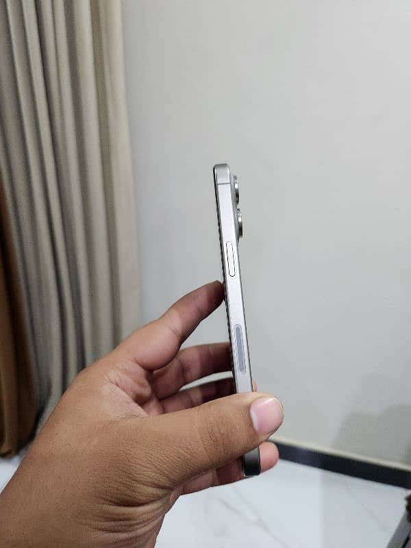 i phone 15 pro max 256 gb Natural Titanium Non PTA JV 4