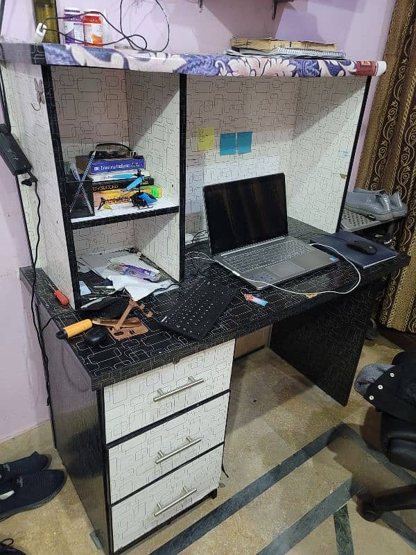 Study Table for sale 0