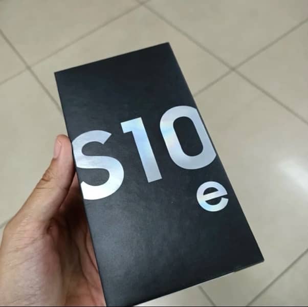 samsung s10e 10/10 cond 1