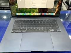 MacBook Air M2 15.3-inch 8/256GB / MACBOOK