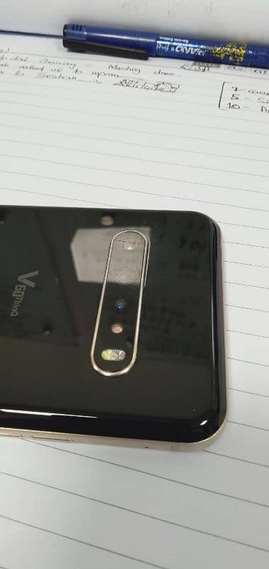 LG V60 5G - 8/128 GB - Radio off 9.5/10 condition 2