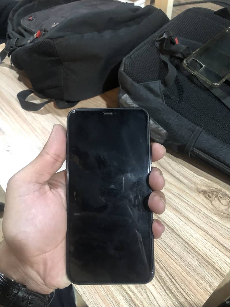 Apple iPhone 11 Pro Max 1